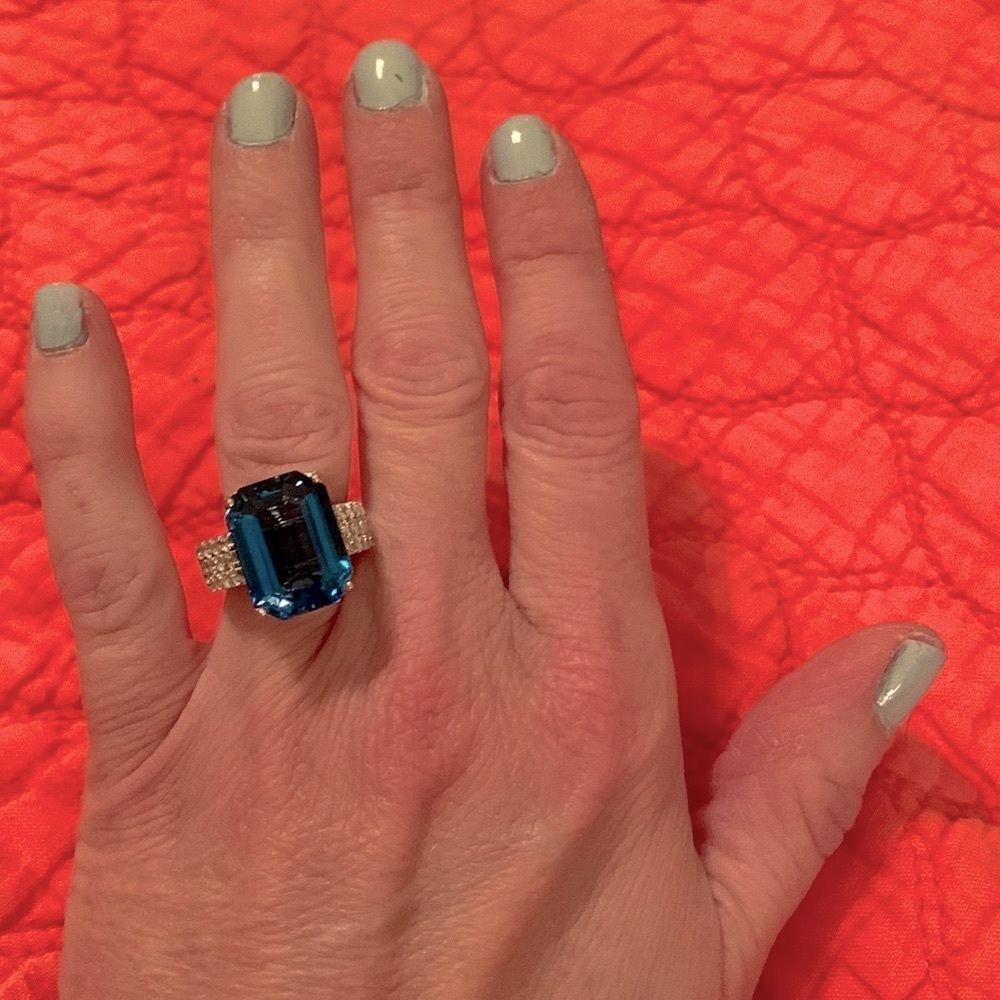 🎉EXQUISITE 💙SZ 6 GORGEOUS GENUINE LONDON BLUE TOPAZ/WHITE TOPAZ!
Platinum/Silver - Picture 9 of 13